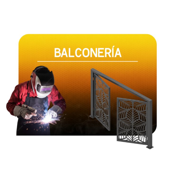 Balconería con paneles de celosía metálica