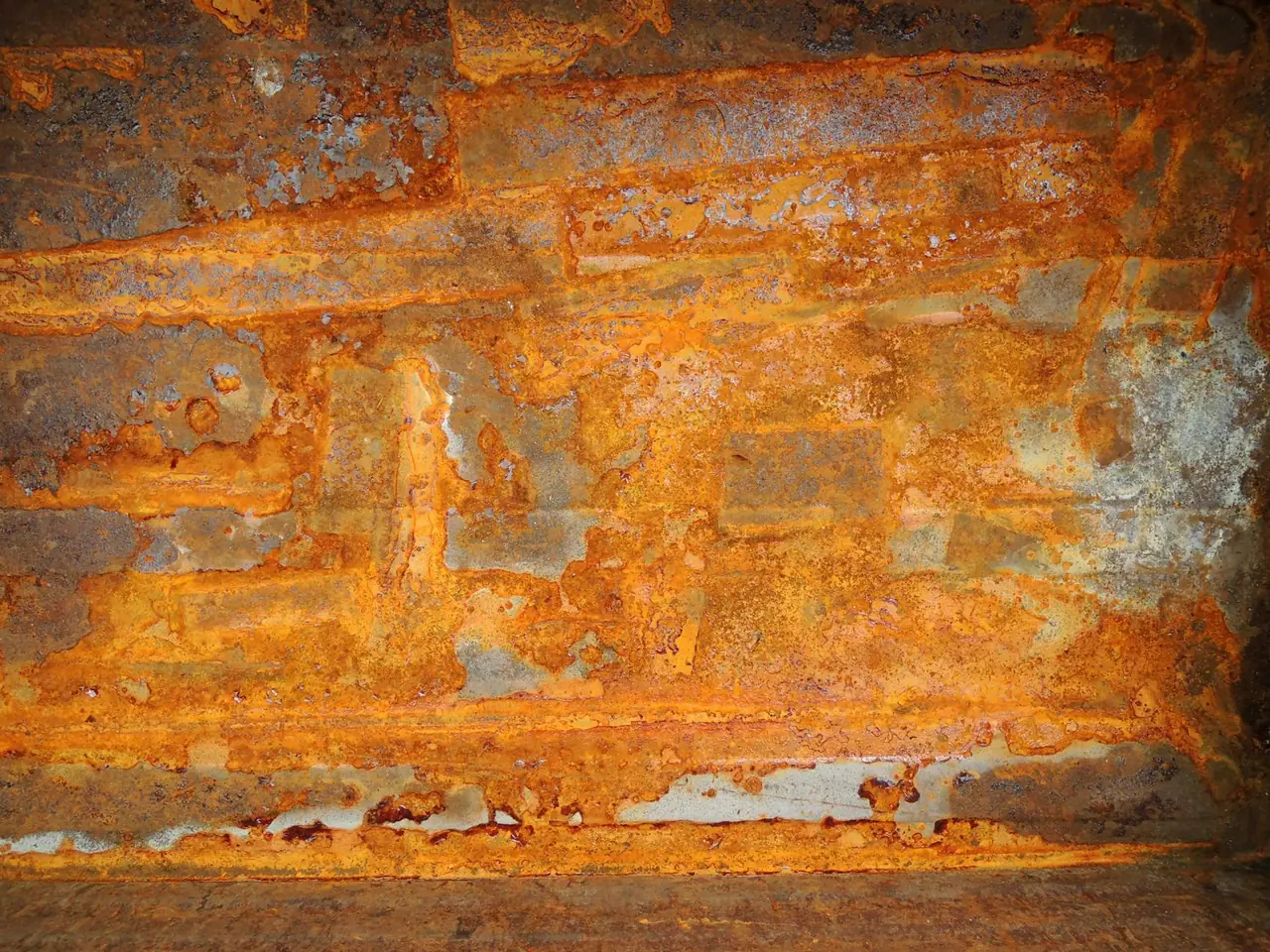 Metal oxidado: por qué importa el acabado anticorrosión